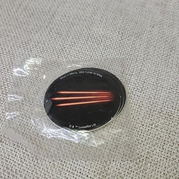 5 Star Wars paperback books and 3 McDonald's Happy Meal toys - Picture 4 of 11